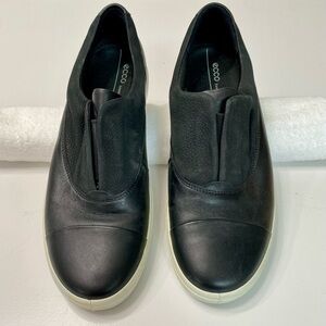 Ecco Women’s Slip-on Leather Sneaker